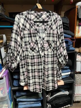 #315a size 3 Torrid Harper Plaid Roll-Sleeve Button Front Top